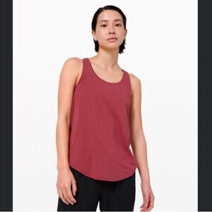 EUC lululemon Love Tank *Pleated in Chianti. Size 10.
